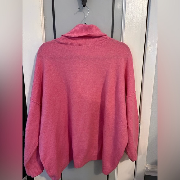 💗 Vince Camuto Pink Turtleneck Sweater – Size XL 💗 - Picture 3 of 5
